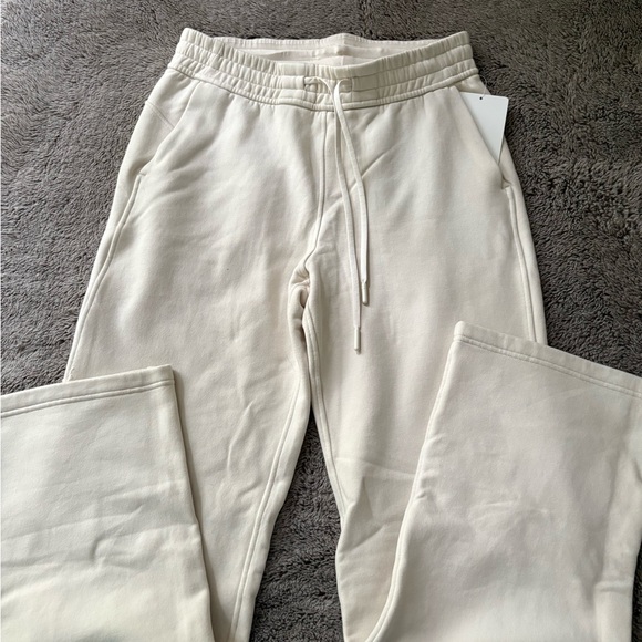 lululemon athletica Pants - lululemon athletica Cream/Bone Sweatpants